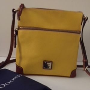 Pebble Grain Crossbody